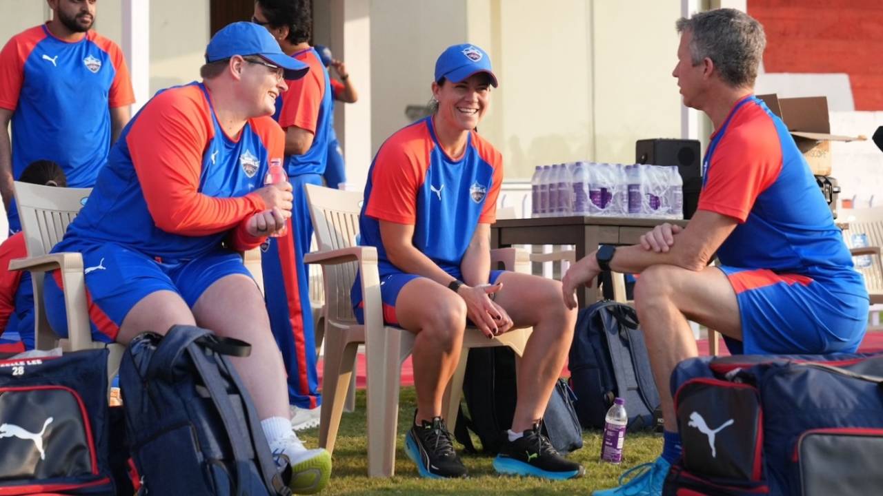 Delhi Capitals' Masterplan: Jonathan Batty Ka Unfiltered Gyan – 'Finals Mein Jaate Raho, Trophy Khud Haath Mein Hogi!'