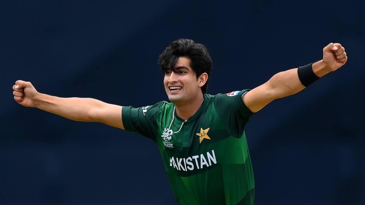 PSL Auction me Paison ki Barsaat: Naseem Shah and Faheem Ashraf ne looti mehfil, but is it enough to beat the IPL Hype?