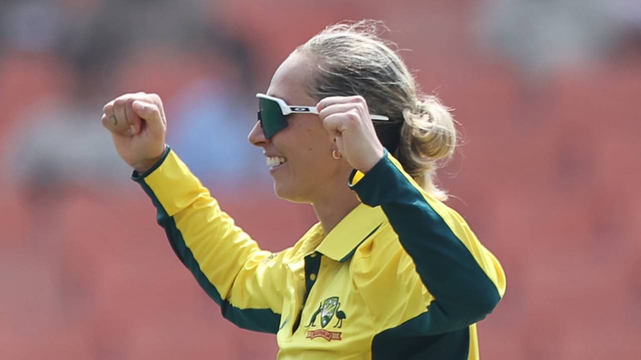 Ashleigh Gardner ka Captaincy Dream hua Choor: Sophie Molineux ki Surprise Entry ne badla Australia ka Gameplan!