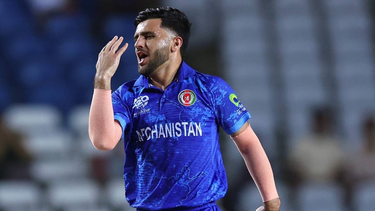 Afghanistan vs UAE: Rashid Khan ne jeeta Toss, Ziaur Rahman ki entry aur UAE ke liye survival ki jung shuru