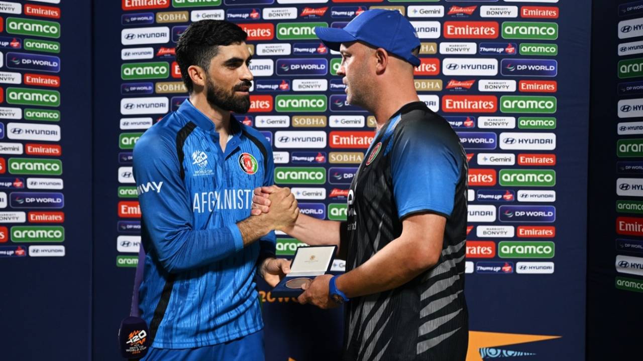 Afghanistan Ko Top-4 Mein Pahunchakar Jonathan Trott Ne Chhoda Saath: Ab England Coaching Par Hai Target?