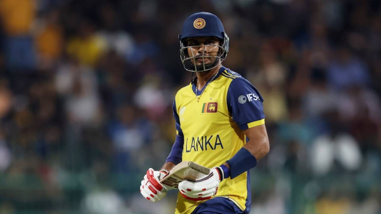 Sri Lanka Cricket ka Shameful Exit: Farveez Maharoof ne kholi batting ki pol, ab Pakistan ke khilaaf hogi aakhri jung!