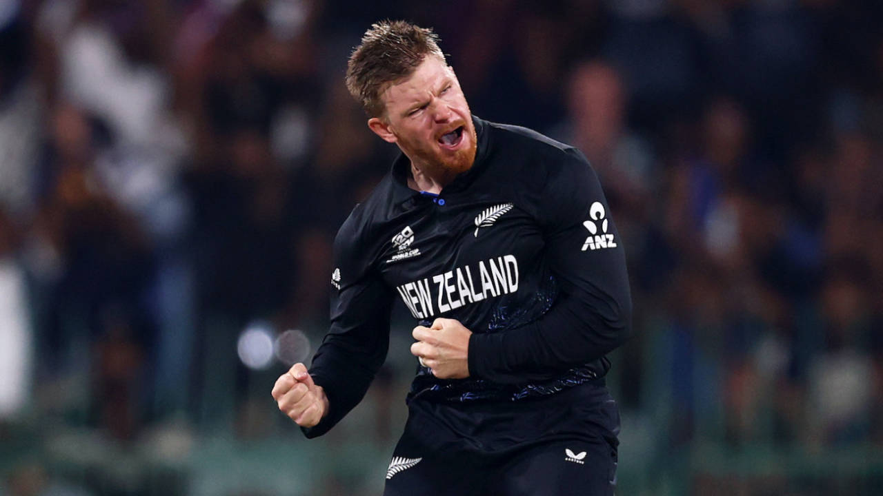 Semi-Final Ka Suspense: Mitchell Santner Ki Halat Tight, Kya Pakistan Kar Payega Kudrat Ka Nizam?