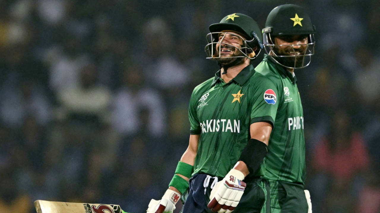 Sahibzada Farhan aur Fakhar Zaman ki mehnat gayi paani mein: Pakistan out of T20 World Cup as New Zealand qualifies