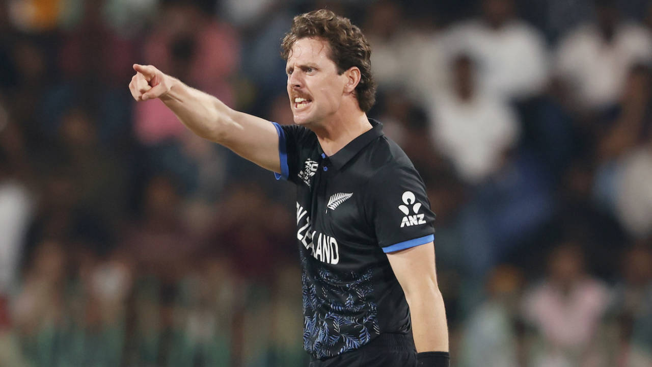 Semi-Final ki Race aur Matt Henry ka Intezaar: New Zealand Ready, Pakistan Steady to go Home!