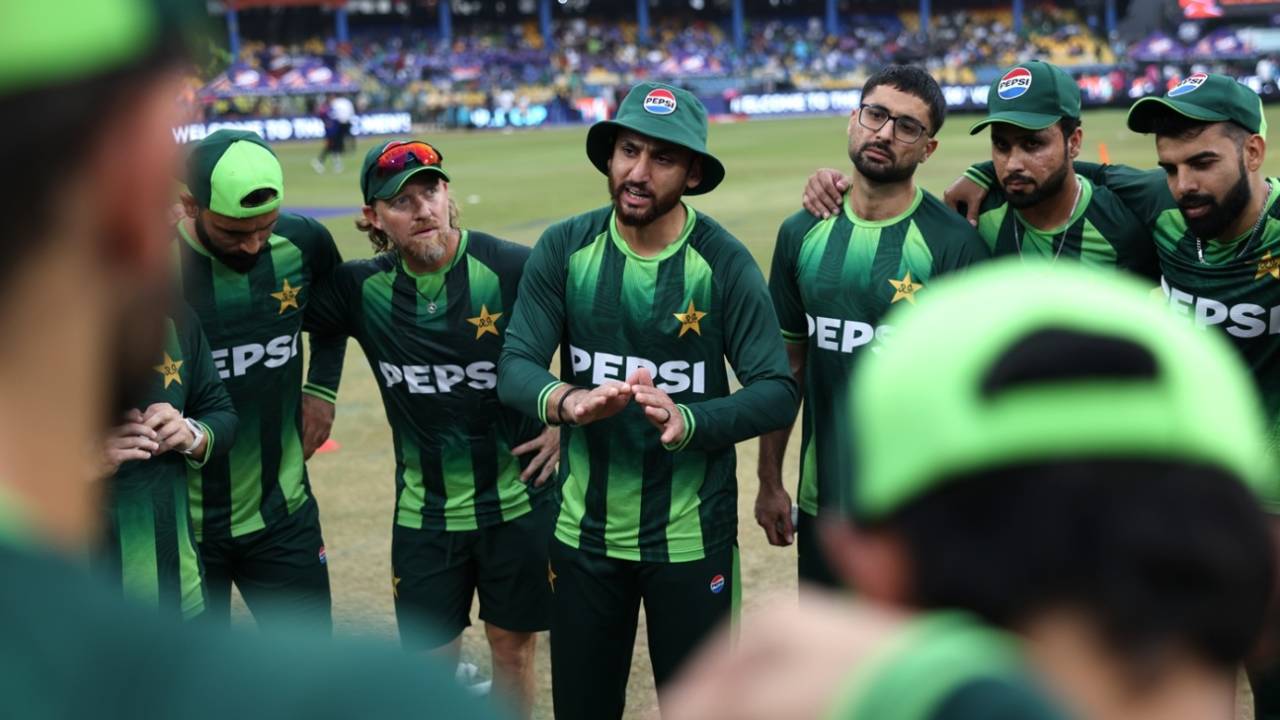 Pakistan Cricket Team par PCB ka Surgical Strike: Performance ke naam par thoka 50 Lakh ka Fine!