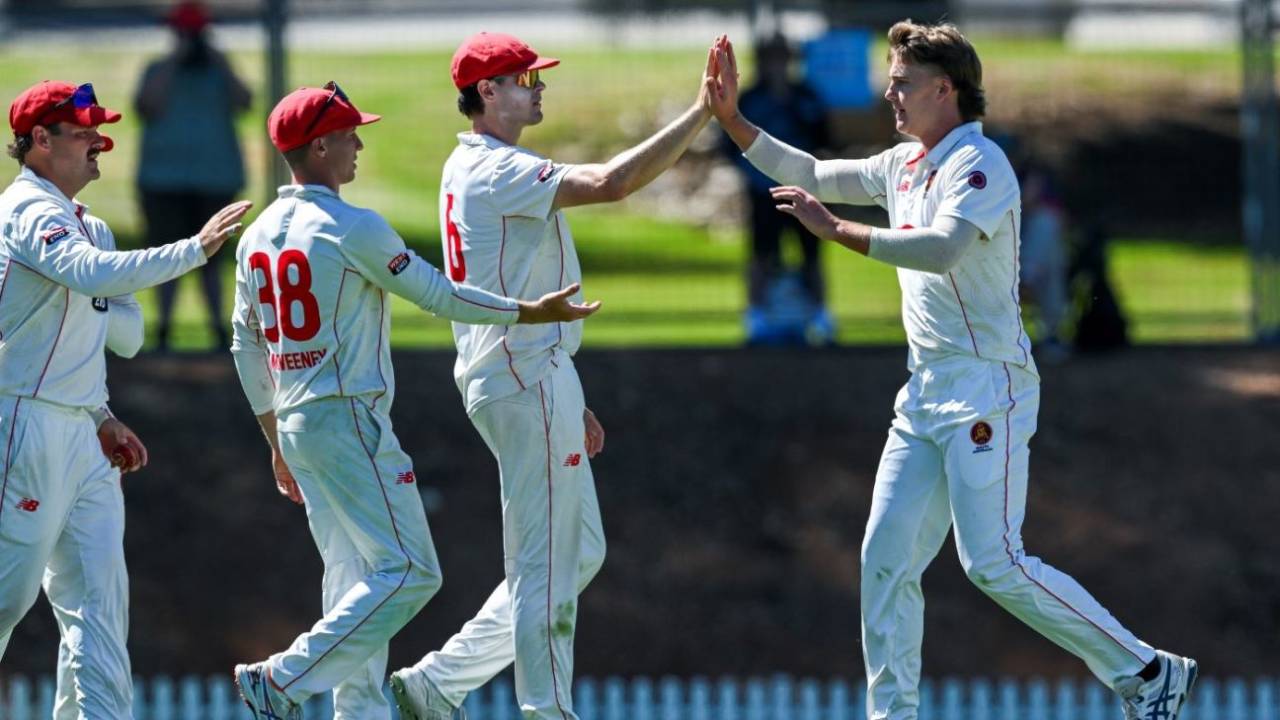 Travis Head Ka Flop Show: Henry Thornton Ki Five-Wicket Haul Ne South Australia Ko Kiya Hairan