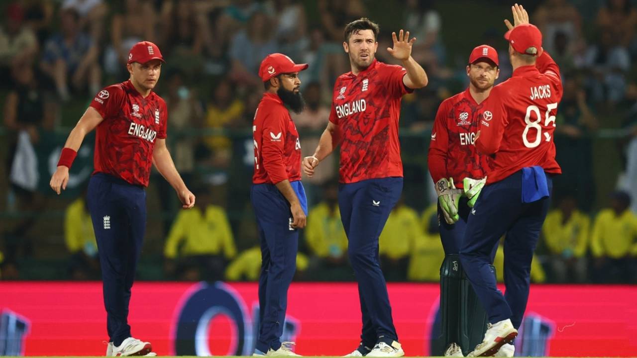 Wankhede Semi-Final: India vs England Maha-Muqabla, England ne chuna bowling ka raasta