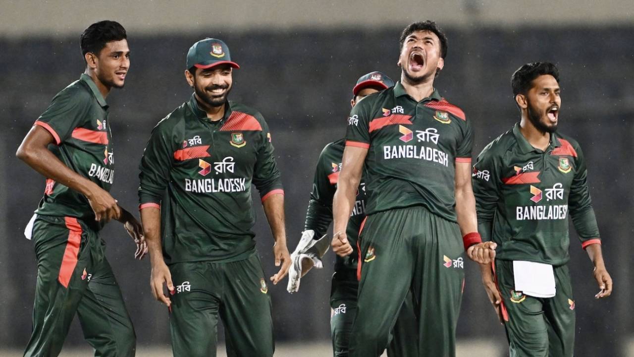 Bangladesh Ke Tez Gendbaazo Ne Pakistan Ko Diya Aaina: Kya 'Nayi Bowling Attack' Hai Future Ka Naya Naam?
