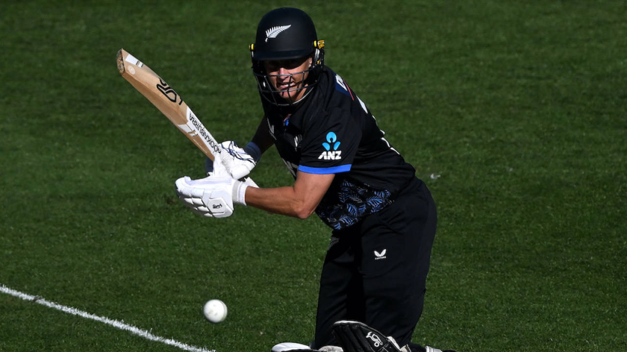 Sophie Devine Ka Devastating Dhamaka: New Zealand Ne South Africa Ko Dhool Chatai, Series Lead Par Kabza!