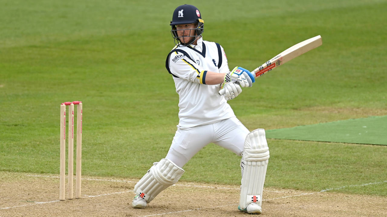 Captaincy Ka Khel: Alex Davies Steps Down as Warwickshire Skipper, Ed Barnard Takes Over!