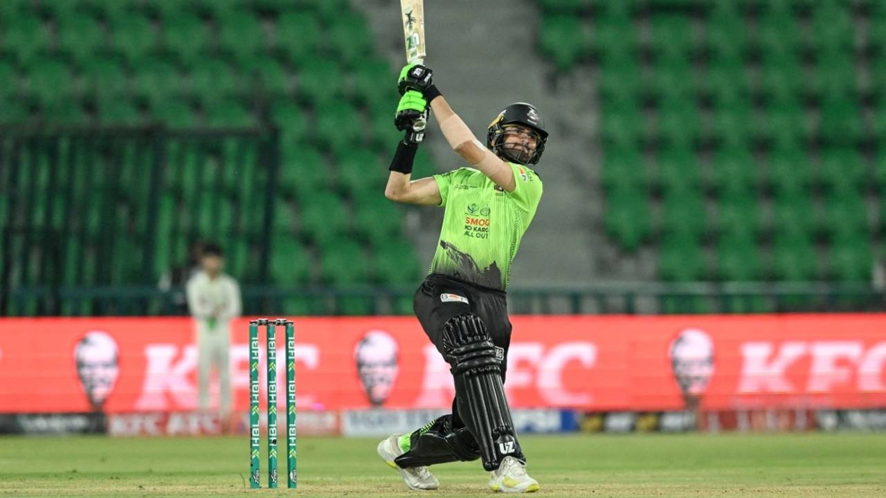 Shaheen Afridi और Lahore Qalandars की Security Breach 'Masterclass': Hotel Room में 'Jabardasti' Ghuse Char Mehman, मच गया Bawaal!