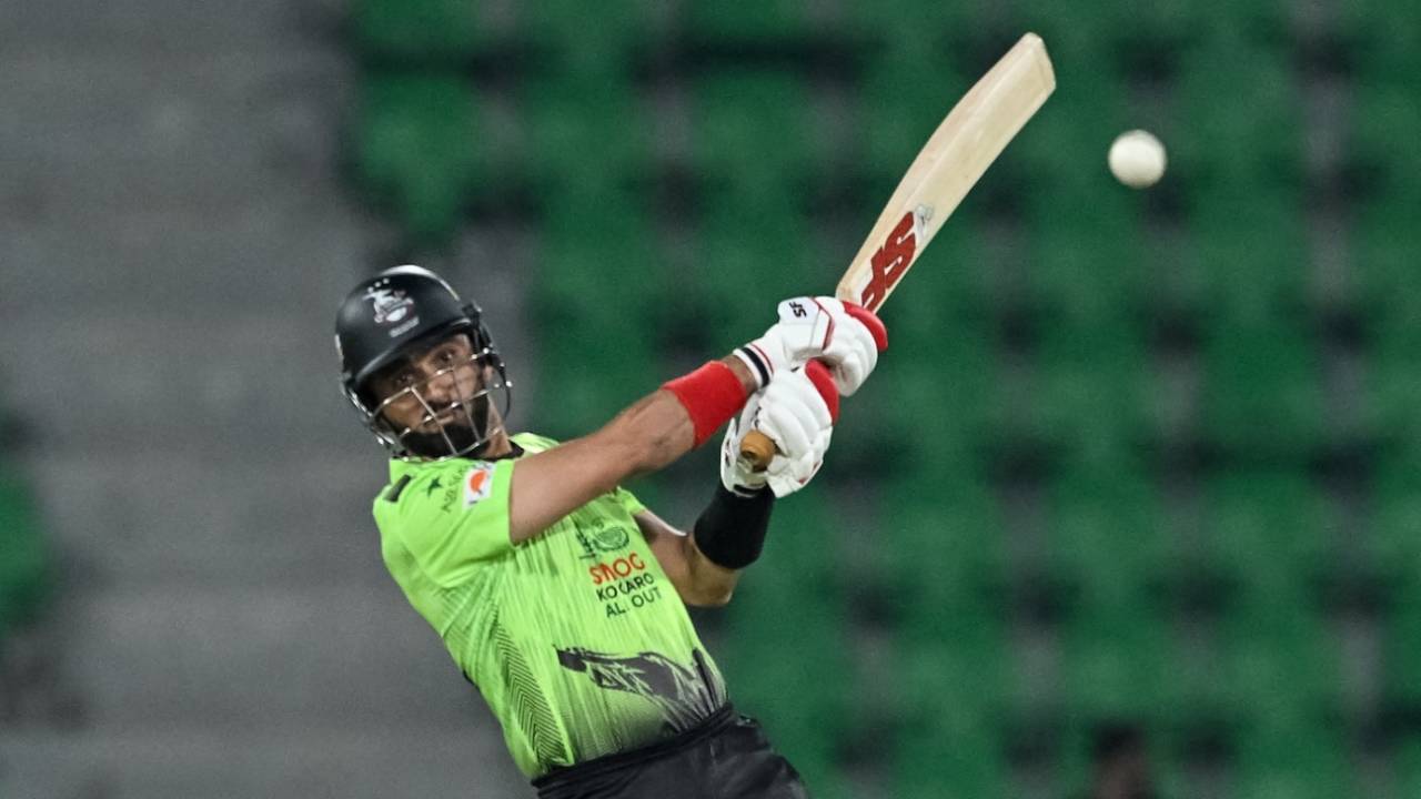 PSL Security Breach: Shaheen Shah Afridi Caught in 'Dosti' Drama, Ya Phir System Ki Pol Khol?