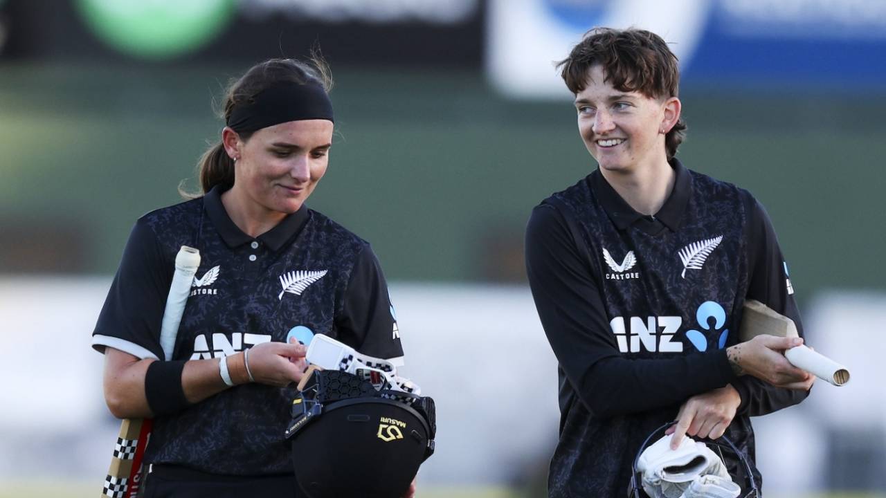 Amelia Kerr Ka Record-Breaking Dhamaka: 'Definitely No. 1' Innings Ne Hila Diya Cricket World!