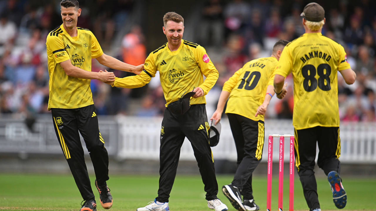 अंगरेज़ महिला टीम को मिला नया स्पिन गुरु! Tom Smith अब संभालेगे England Women की फिरकी कमान, India के खिलाफ तैयारी तेज़!