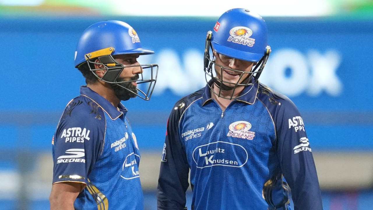 Mighty MI vs Revamped DC: Delhi Mein Baarish ka Saaya, Kaun Marega Baazi?