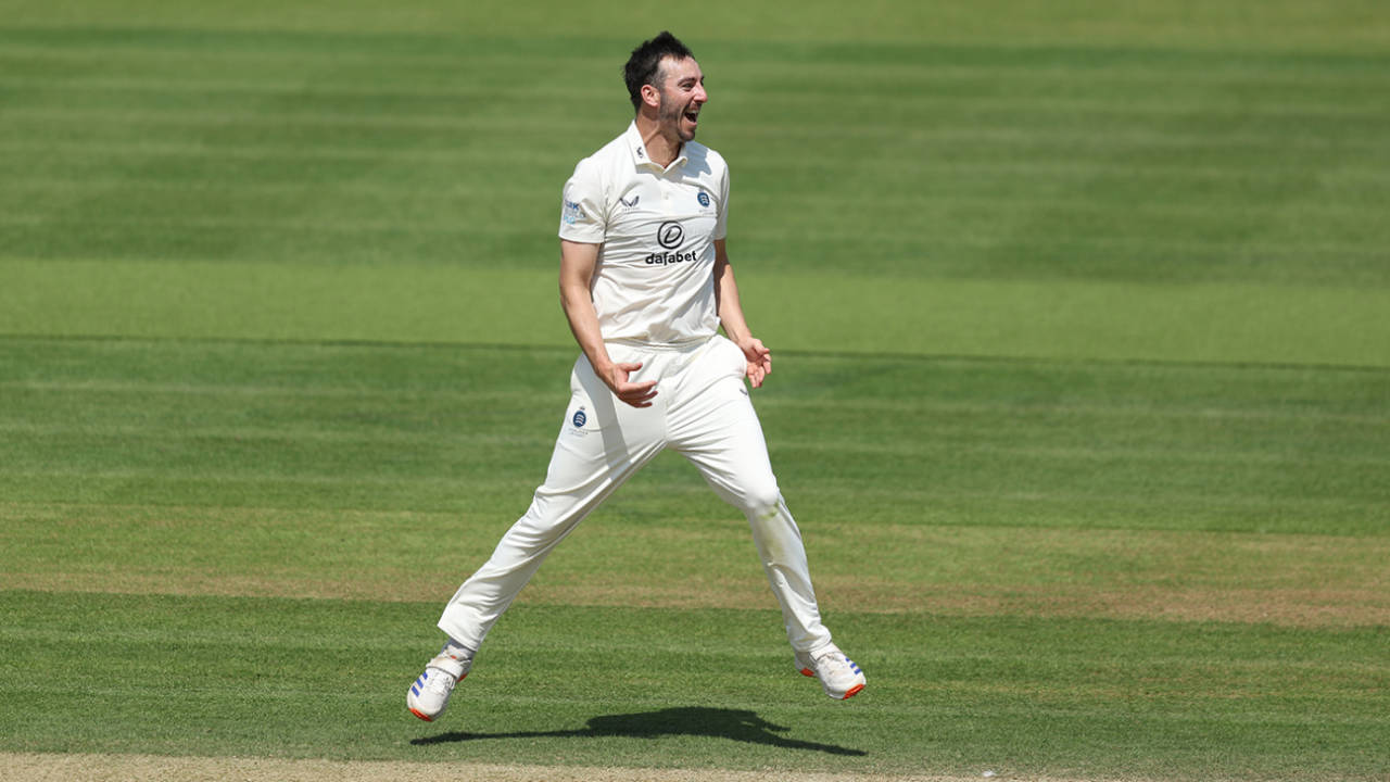 Lord's ka Sultan: Toby Roland-Jones ka Fifer Masterclass, Middlesex ki Victory Saga!