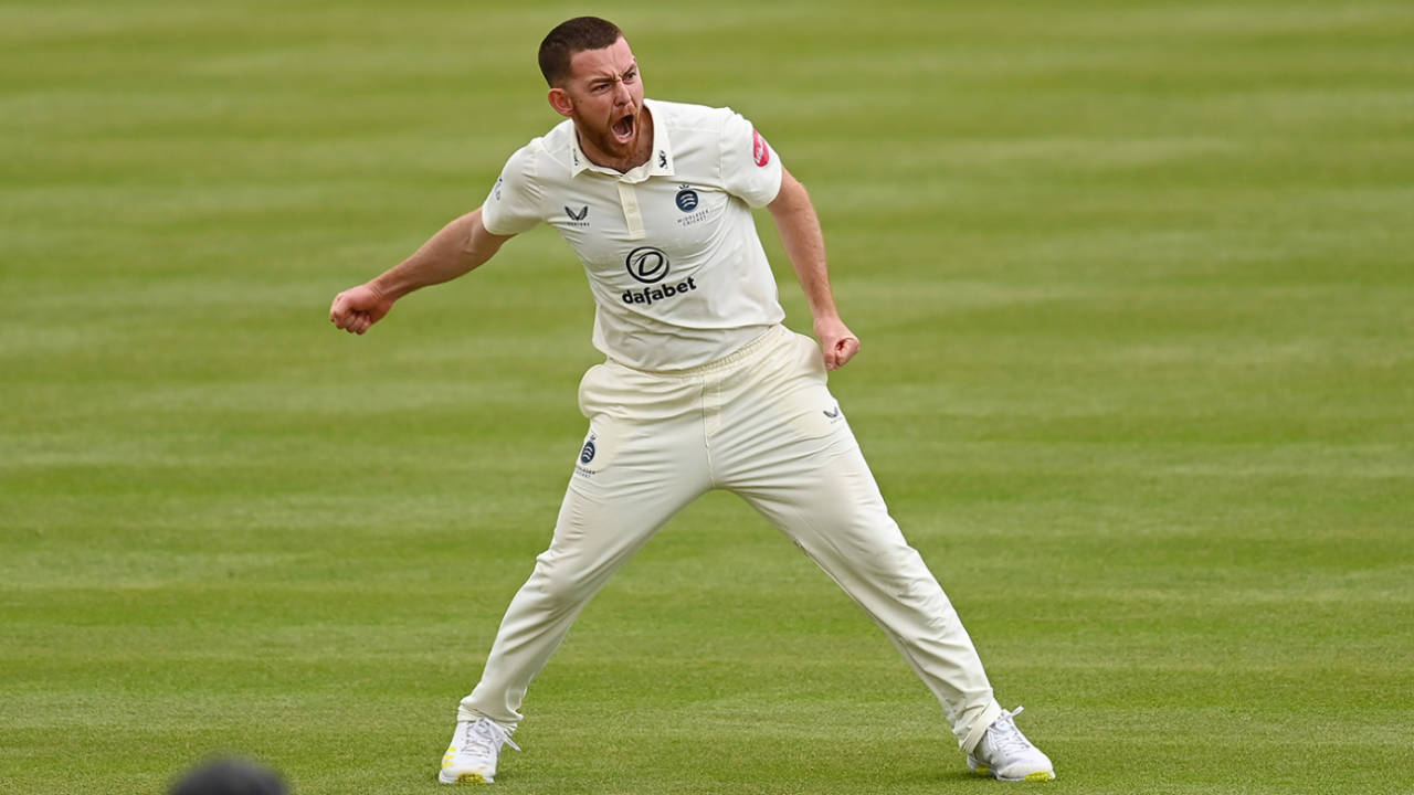 Morgan Ne Kardi Ghuskhori: Middlesex Ne Lord's Par Racha Itihas, Winning Start Ka Naya Daur!