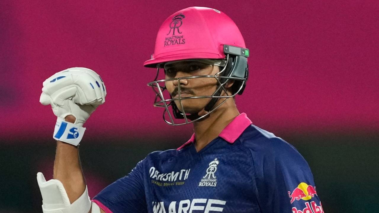 Jaiswal Ka Jwala! Rajasthan Royals Ne Mumbai Indians Ko 11 Over Mein Dhool Chatai!