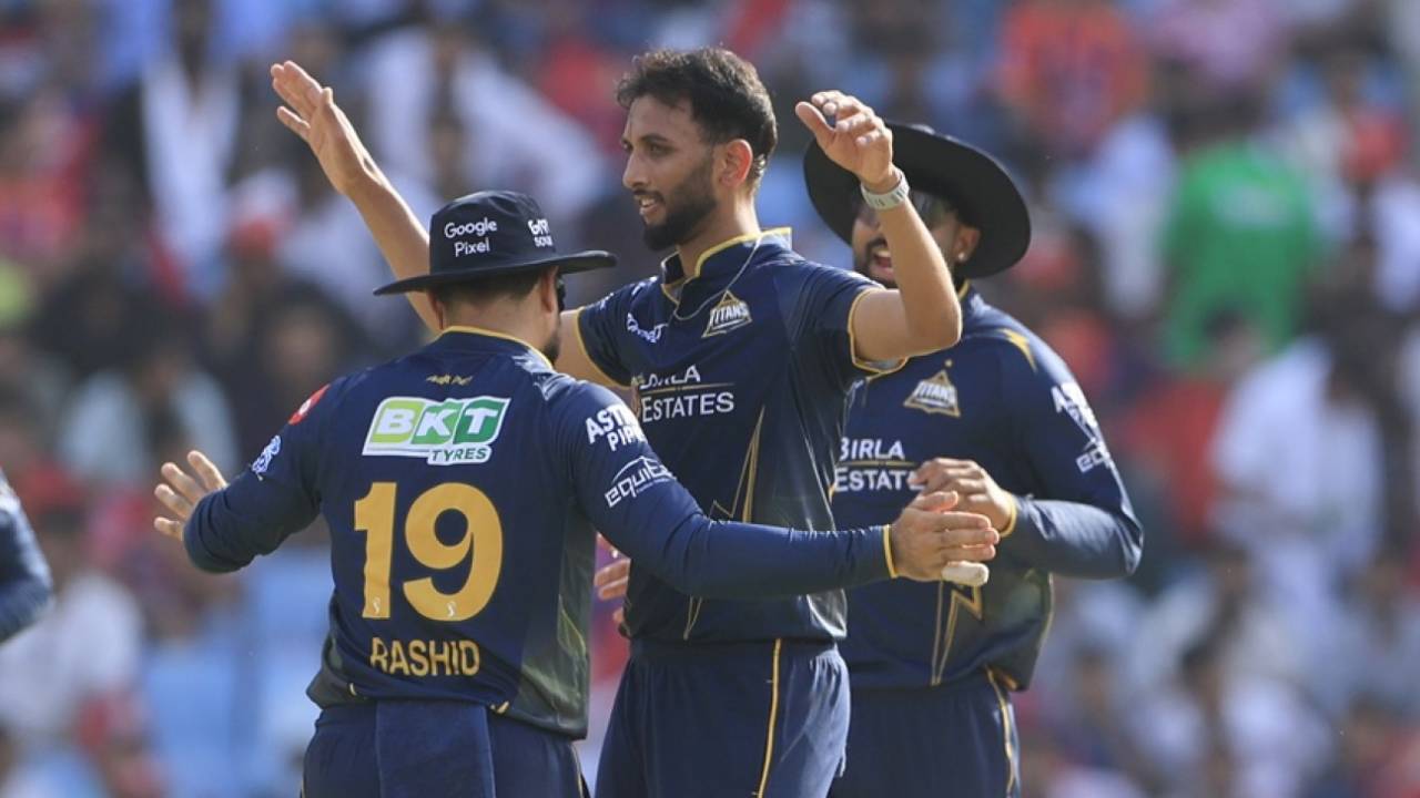 Prasidh Ka Vaar, Buttler Ka Dhamaka: Gujarat Titans Ki Double Dhamaal Jeet!