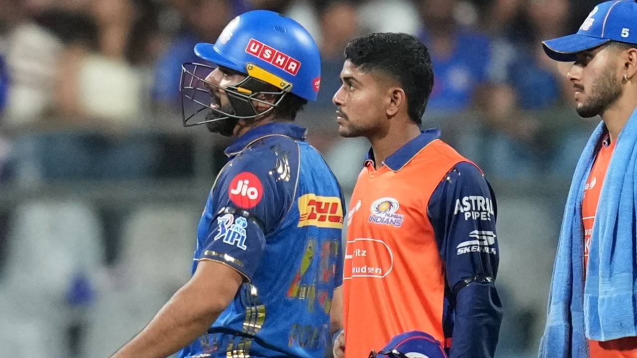 Wankhede Mein Double Dhamaka: Rohit Hurt, Kohli Ko Ankle Trouble, Phir Bhi RCB Ne Jita Game!