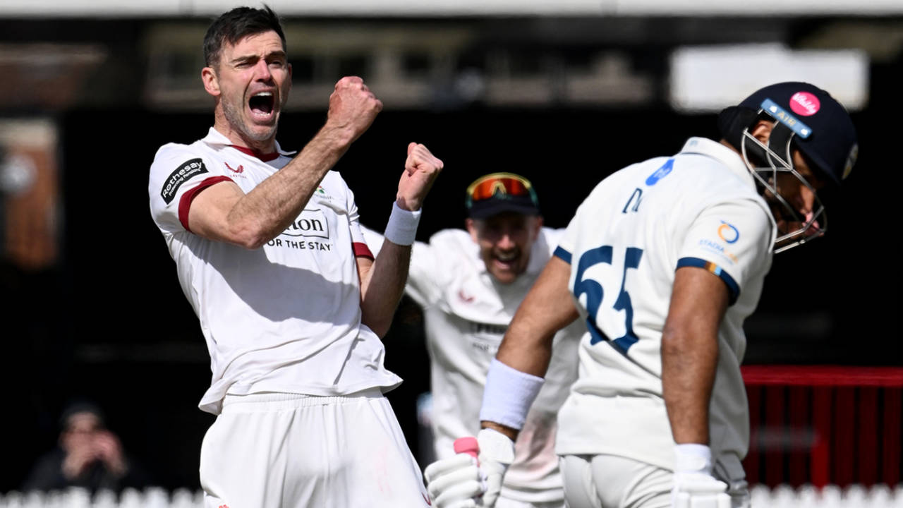 James Anderson Ka Jabardast Show: Lancashire Ne Haar Ke Jabde Se Cheeni Jeet, Derbyshire Hua Chithda Chithda!