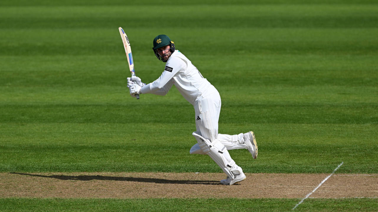 ECB के इस Rule ने मचाया बवाल: County Championship में Substitutes का सैलाब, Kiran Carlson ने उठाए सवाल!