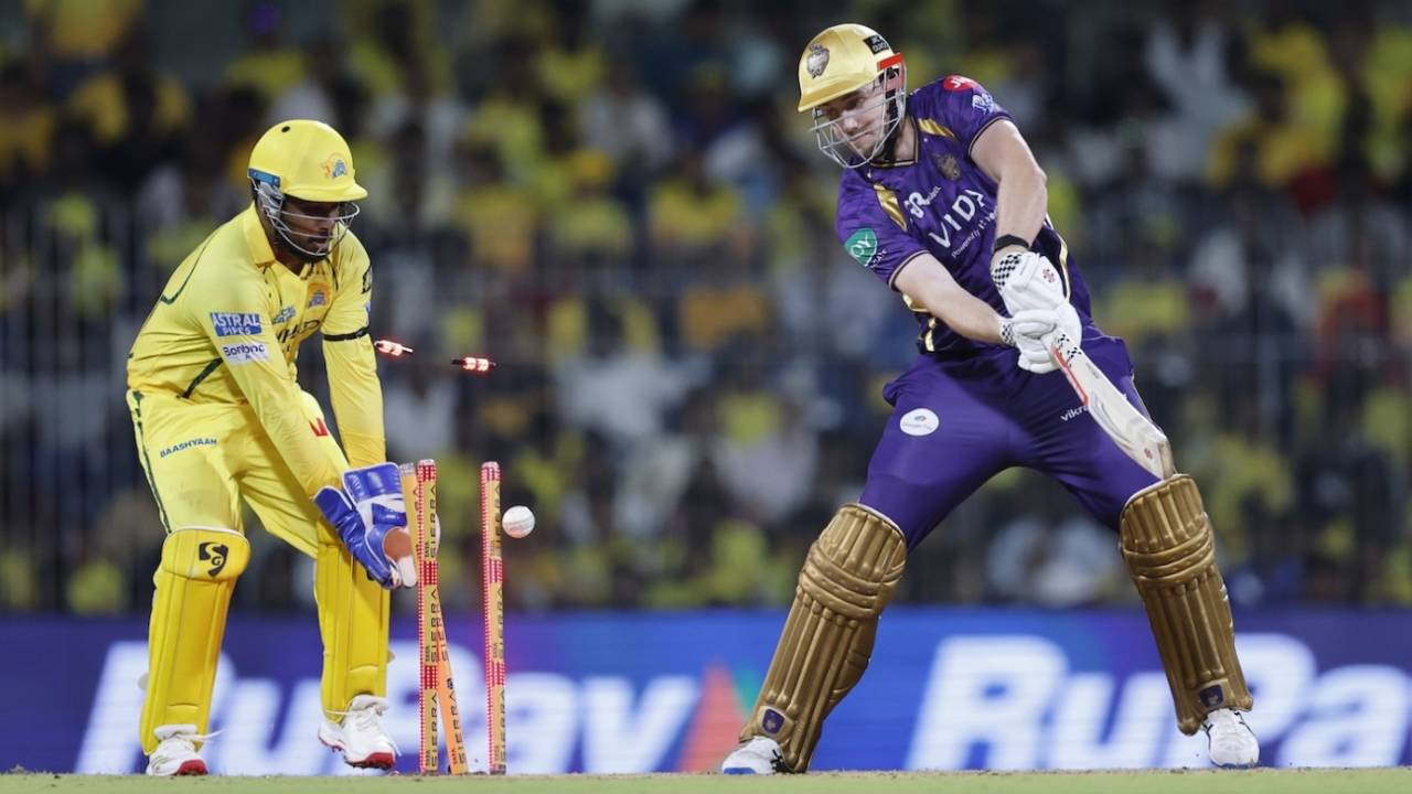 'Price Tag Pe Team Nahi Banti!' Aaron Finch Ka KKR Ko Cameron Green Par Seedha Warning!