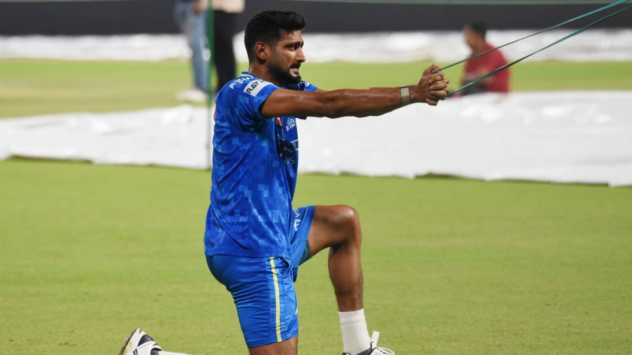 Khaleel Ahmed likely ruled out of IPL 2026: CSK Ki Musibatein Badhi, Kya Hai Chennai Super Kings Ka Naya Plan?