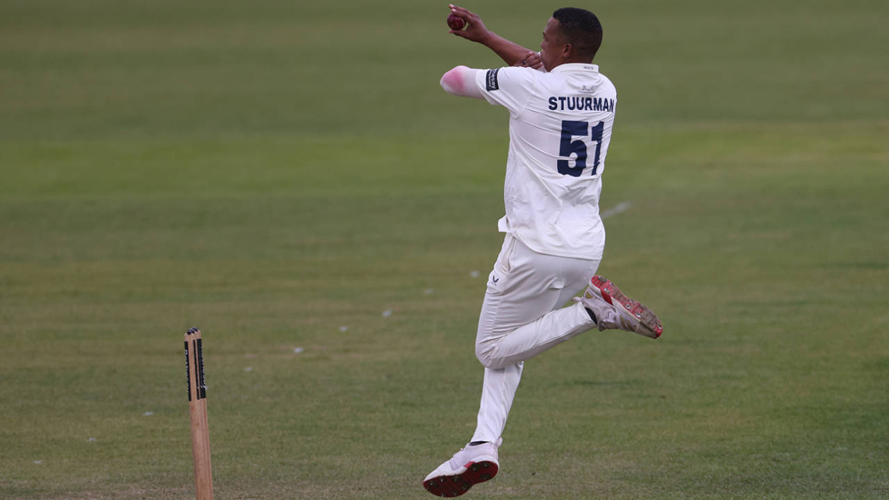 Glenton Stuurman का Kent Dreams Crash: Injury ने किया Game Over, South African Pacer वापस घर!