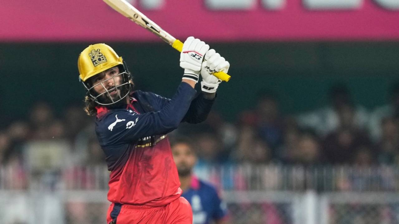 क्या Rajat Patidar का Dhurandhar अवतार Kuldeep और Axar के जाल को तोड़ेगा? RCB-DC महामुकाबला है तैयार!