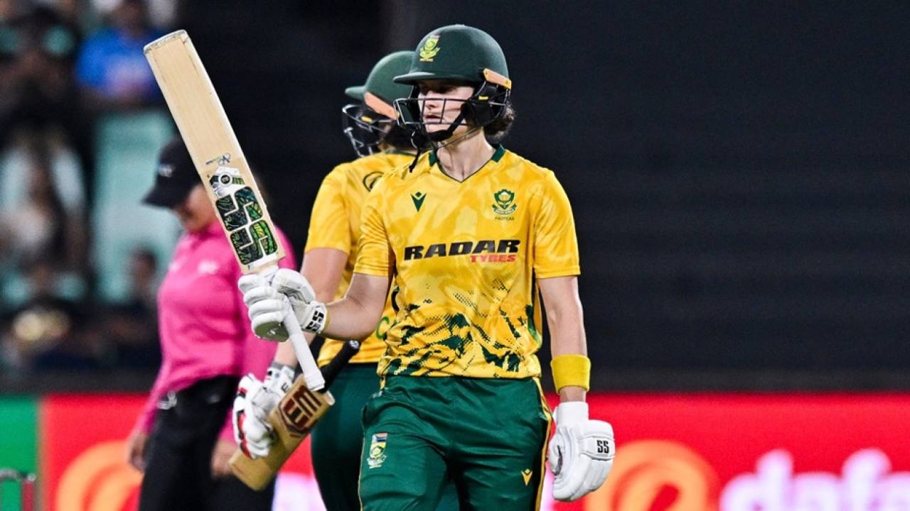India Ki Khushfahami Aur Fielding Ne Dubaya Match! Wolvaardt-Dercksen Ka Dabang Chase