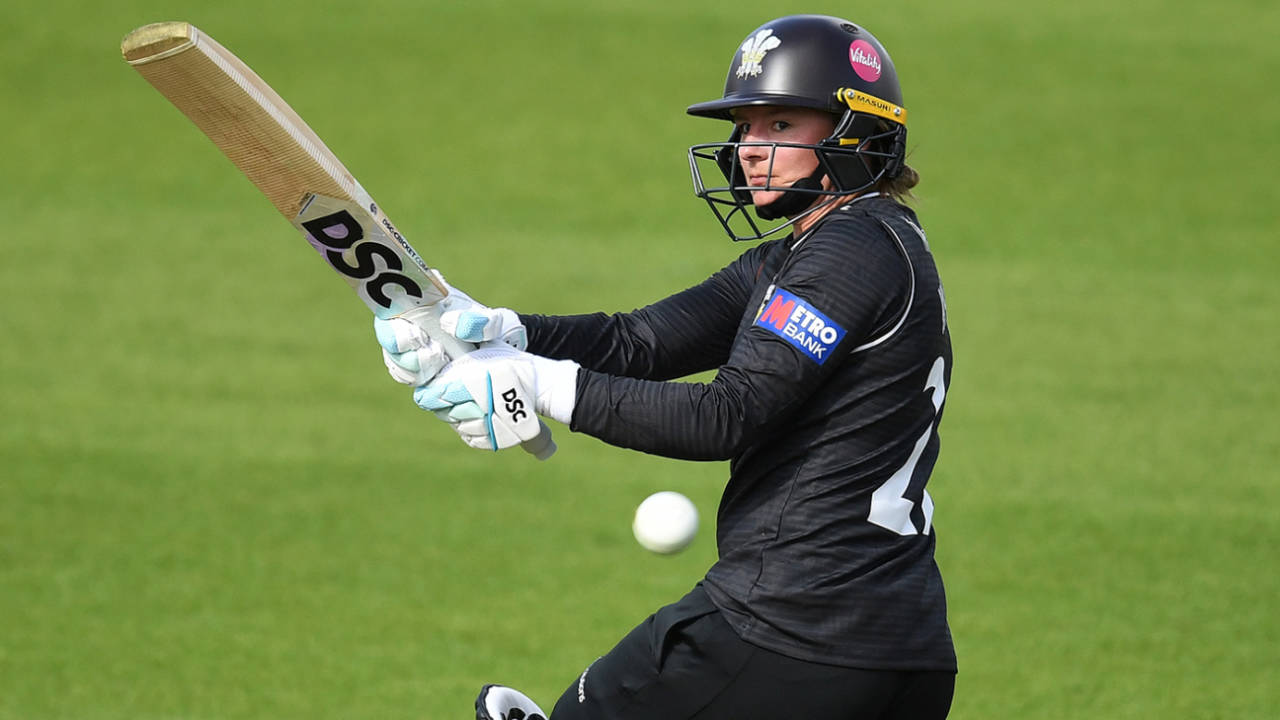 Danni Wyatt-Hodge Ka Tufani Khel: Surrey Ki Dominance Barkarar, Durham Ke Haath Se Phisla Match!