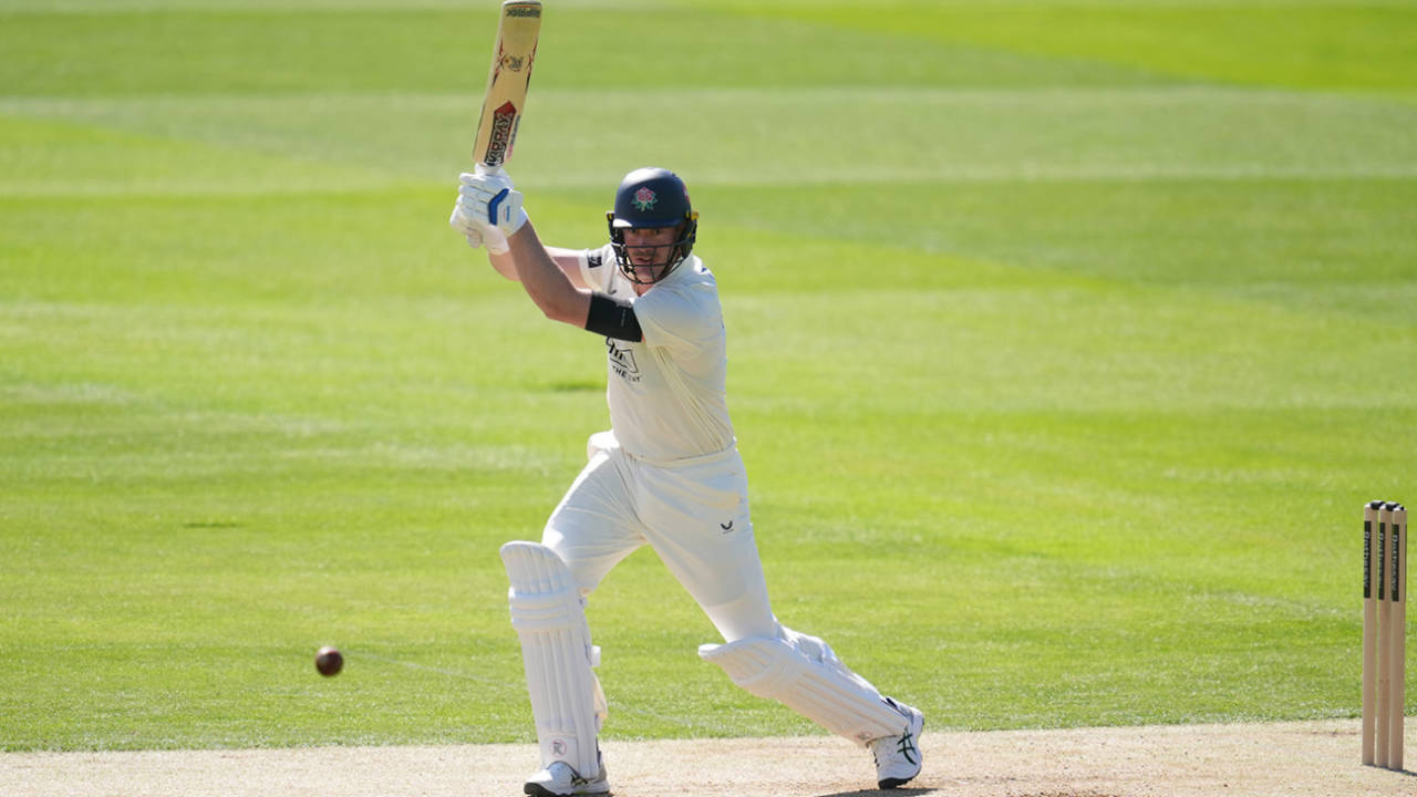 Keaton Jennings Ka Masterclass, Gloucestershire Ki Phir Wahi Puraani Kahaani: Lancashire Ne Gaadh Diya Jhanda!