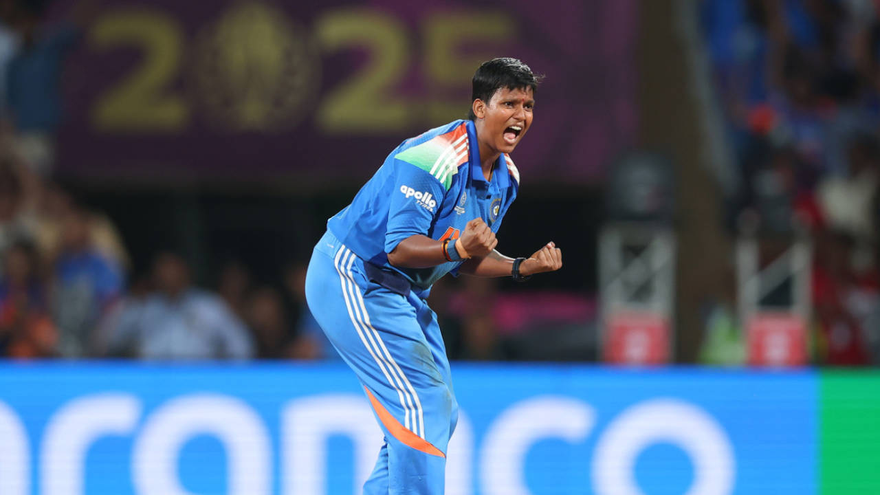 Deepti Sharma Ka Form Gayab Aur Bowling Unit Mein Tension: Kya South Africa Ke Khilaaf Series Haath Se Nikal Rahi Hai?