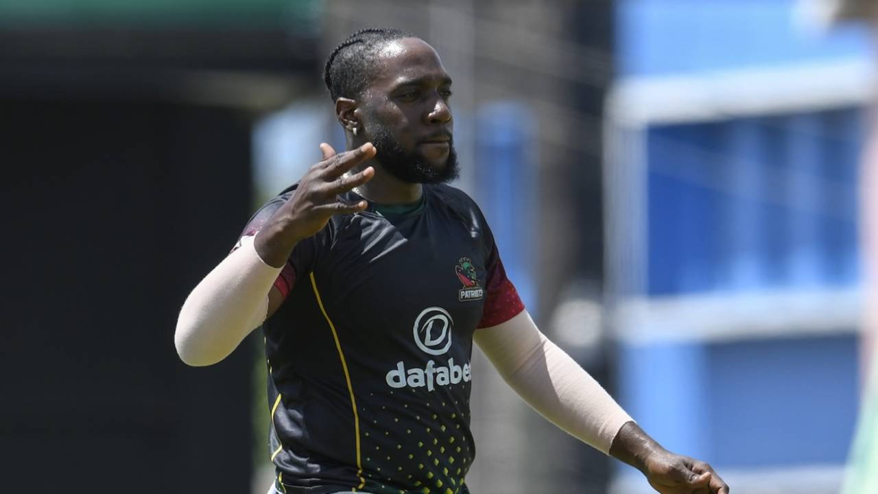 Dangerous Pitch Drama Se Jeremiah Louis Hospitalised: West Indies Cricket Match Mein Macha Bawal!