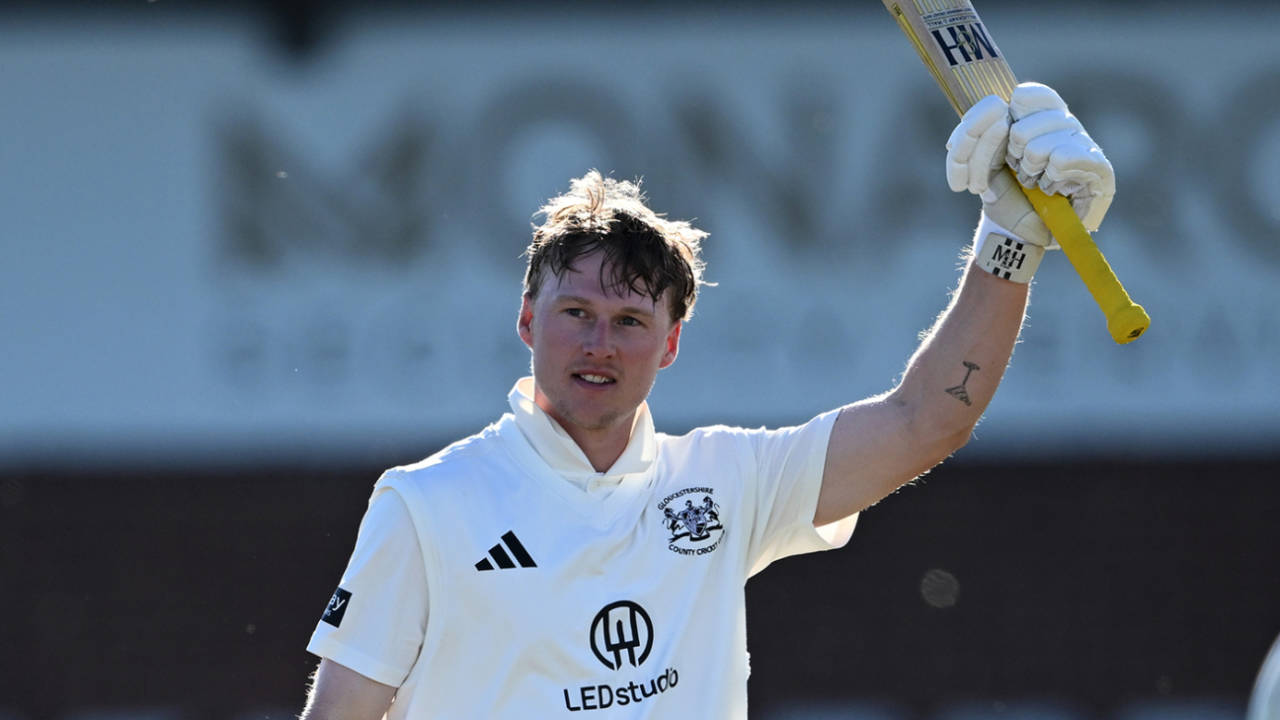 Miles Hammond ka Unfiltered Masterclass: Shoaib Bashir chamke par Derbyshire ko Anuj Dal ki injury ne jhatka diya!