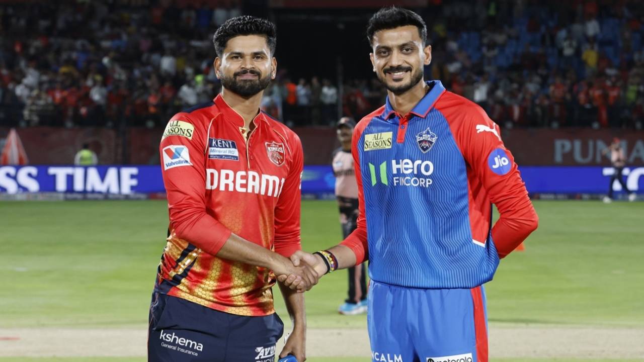DC vs PBKS: Delhi ki tapish mein Axar Patel ne jeeta toss, Shreyas Iyer bole fark nahi padta!