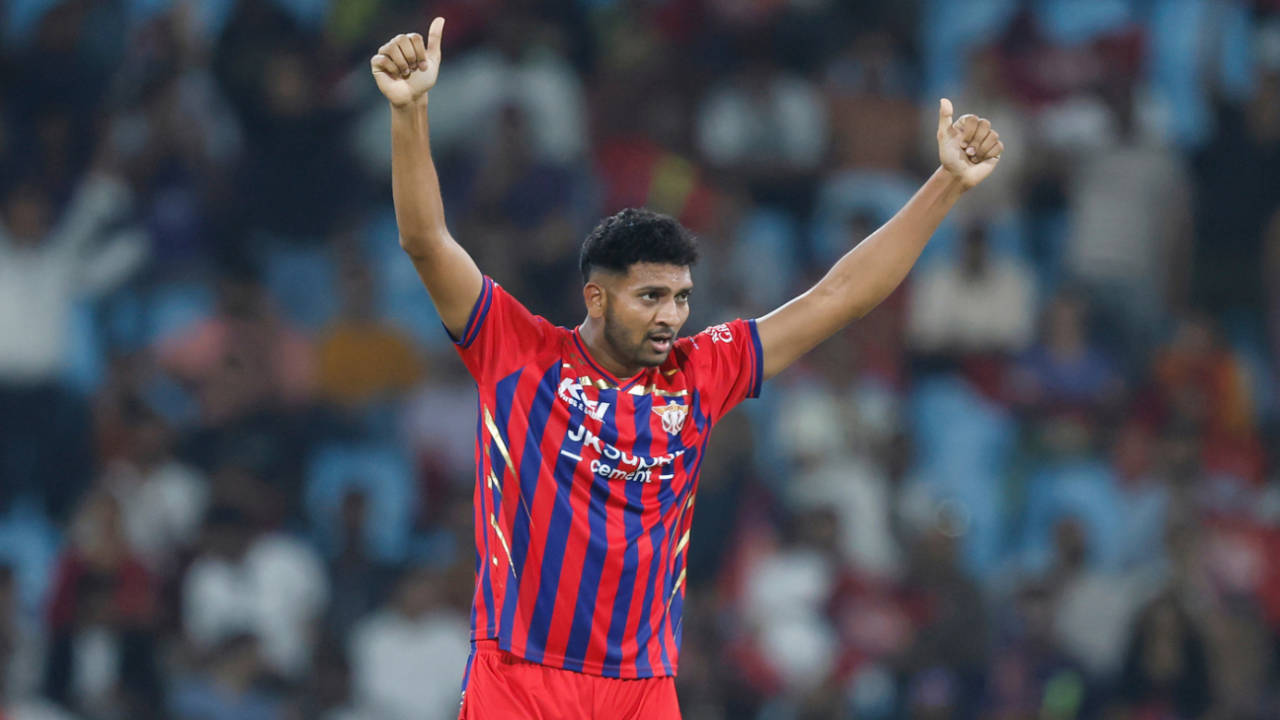 Mohsin Khan Ke Panje Ne Machayi Tabahi: Kya Selectors Ko Mil Gaya Next Left-Arm Superstar?