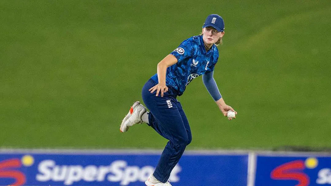 England Women Ka Bold World Cup Call: 18-Year-Old Tilly Corteen-Coleman Ne Selection Race Ko Hila Diya