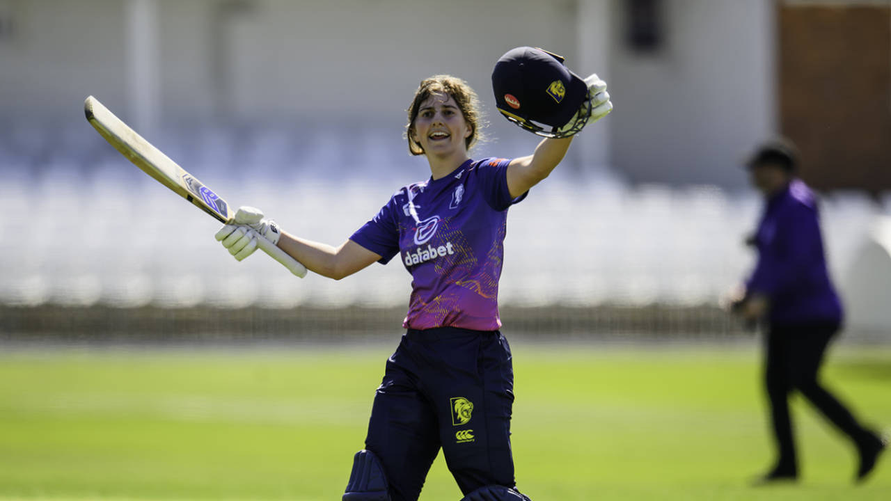 Phoebe Turner aur Jess Jonassen ke Centuries ke baad Scarborough mein Maha-Dhamaka: Match hua Tie!