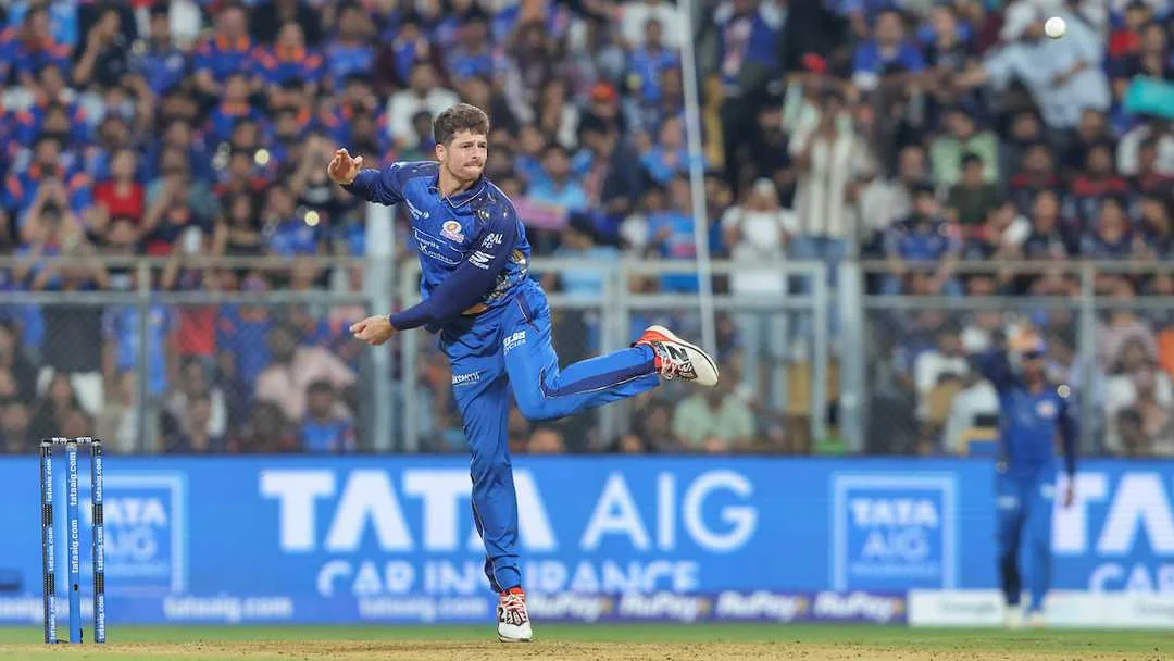 Mitchell Santner Injury Update: New Zealand Ko England Series Se Pehle Bada Selection Jhatka