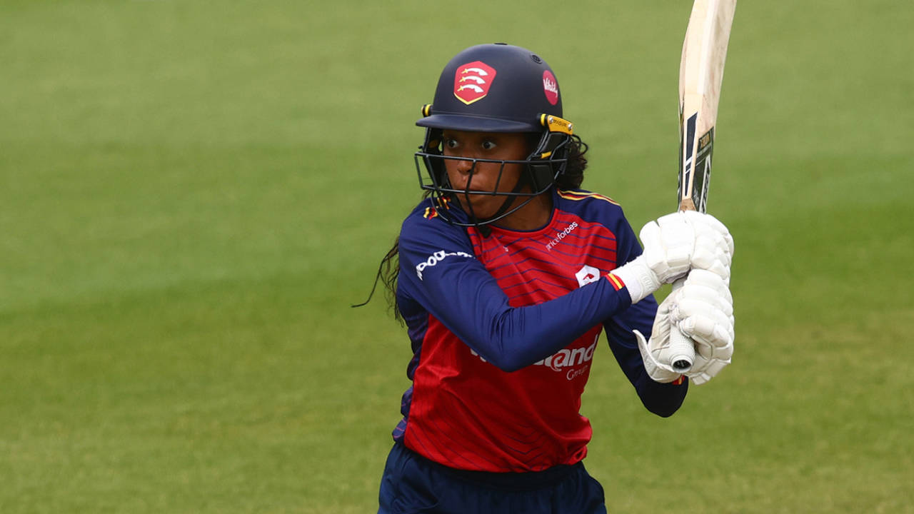 Essex Women vs Yorkshire: Lauren Winfield-Hill ki 88 runs ki dhuaandhaar innings bhi nahi bacha paayi haar