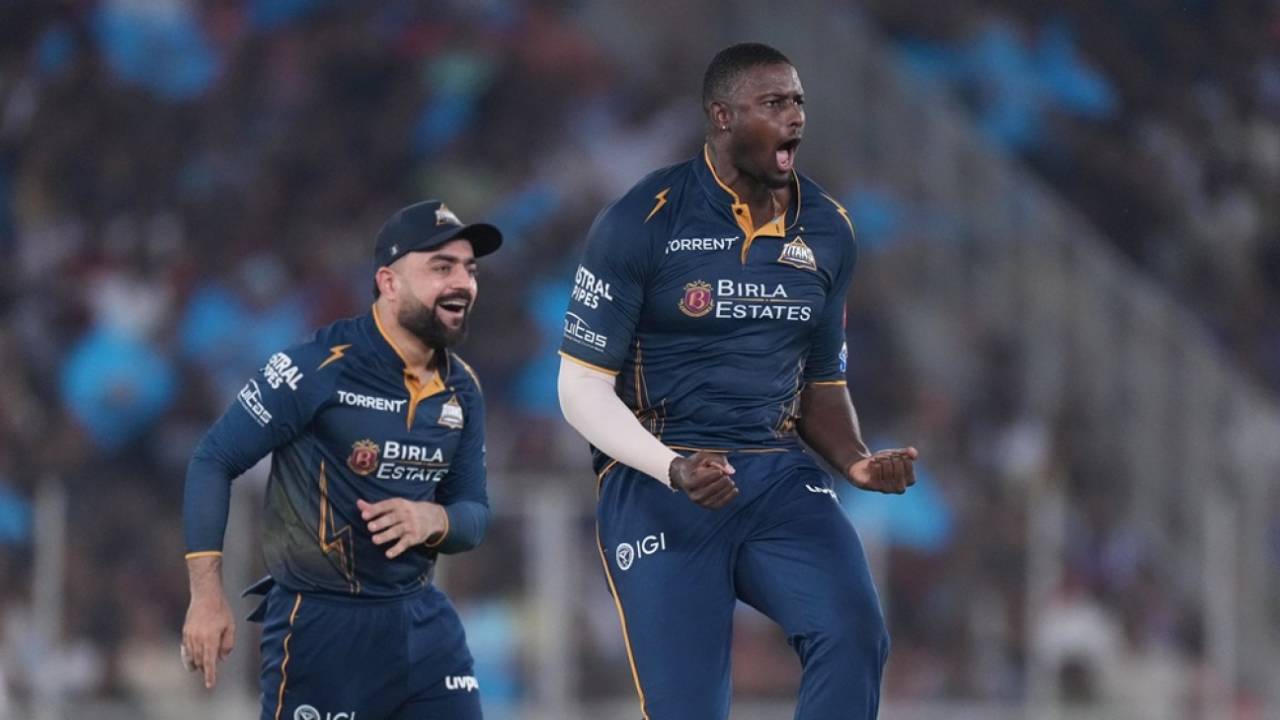 Washington Sundar ka Penultimate-Ball Six aur Jason Holder ka 4-Wicket Haul: Gujarat Titans ne PBKS ke Jabde se Chheeni Jeet