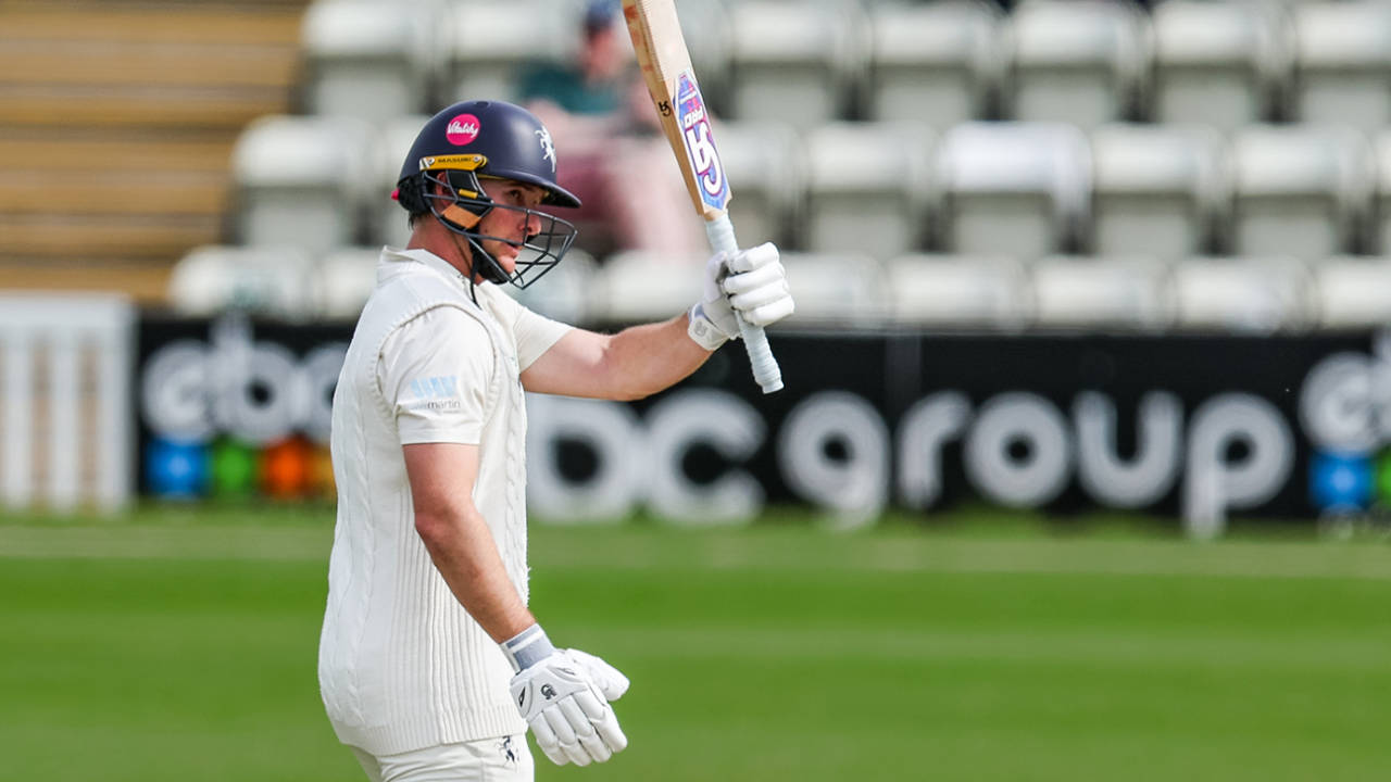 Chris Benjamin Masterclass: Kent Ki Shandaar Wapsi Ne Derbyshire Ko Diya 365 Runs Ka Himalaya Jaisa Target