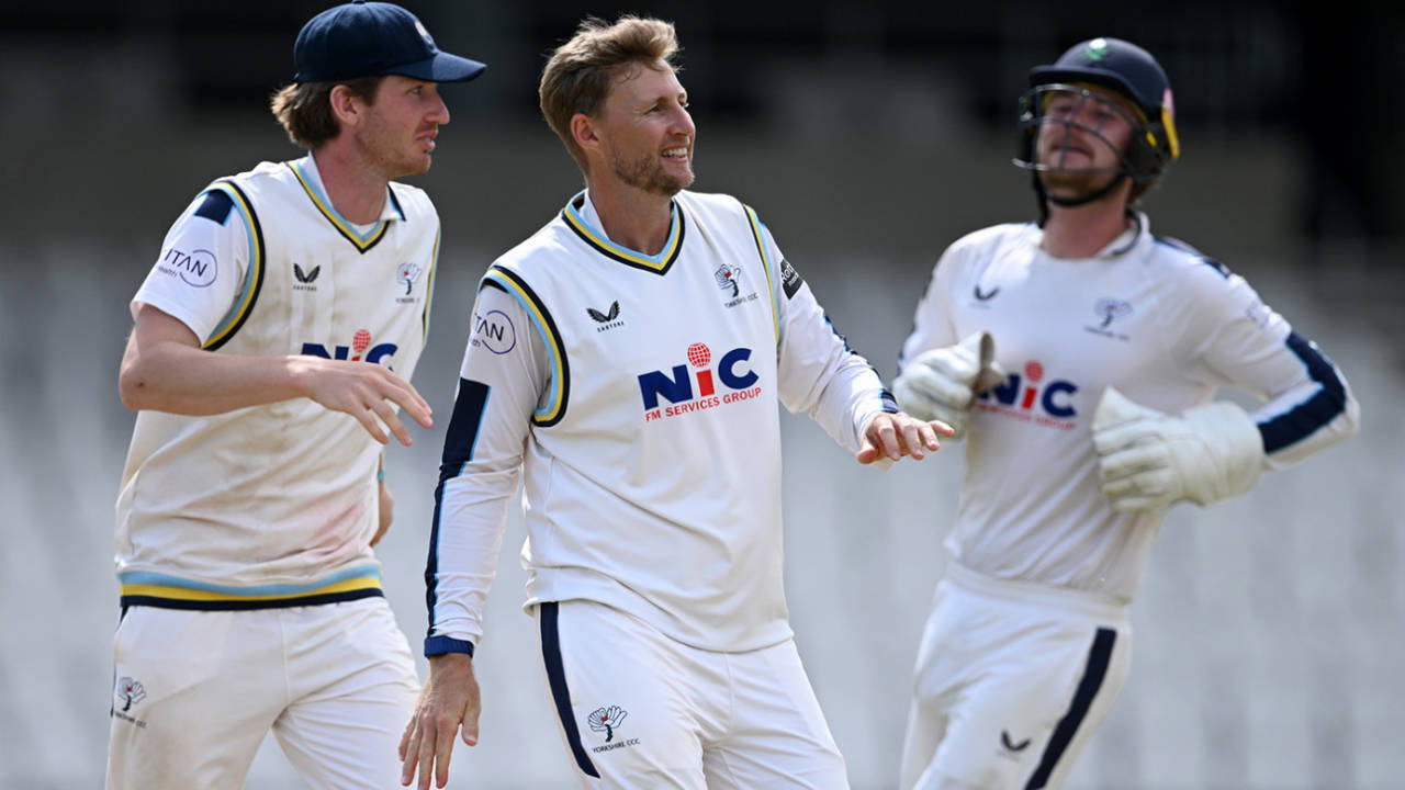 Joe Root and Dom Bess ka Spin Masterclass: Yorkshire ne Somerset ko Taunton mein kiya dher