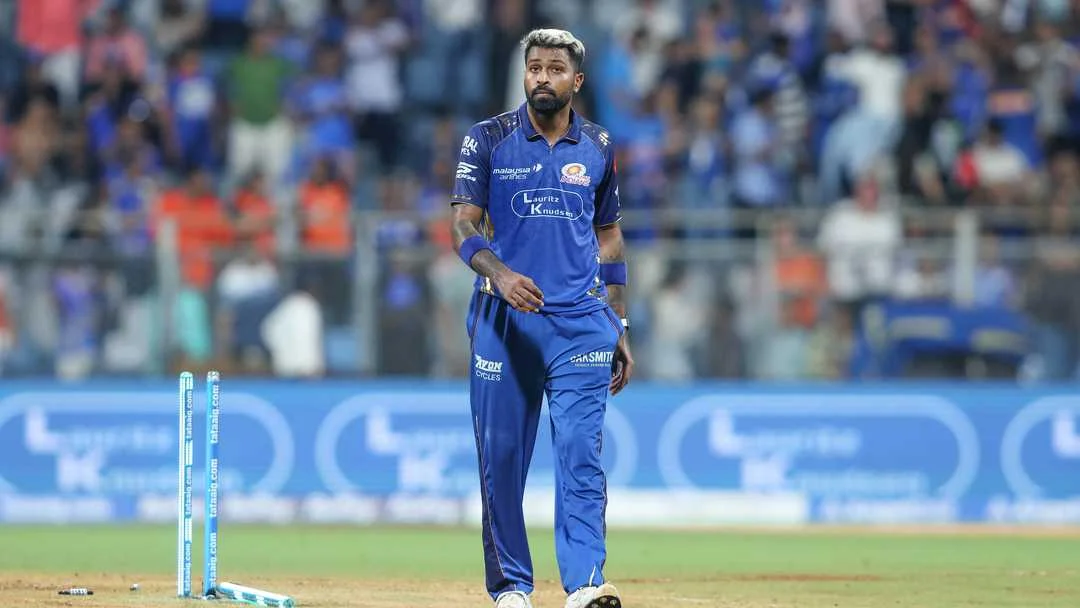 Hardik Pandya Missing From MI Flight Sparks Fresh Questions Before RCB Clash