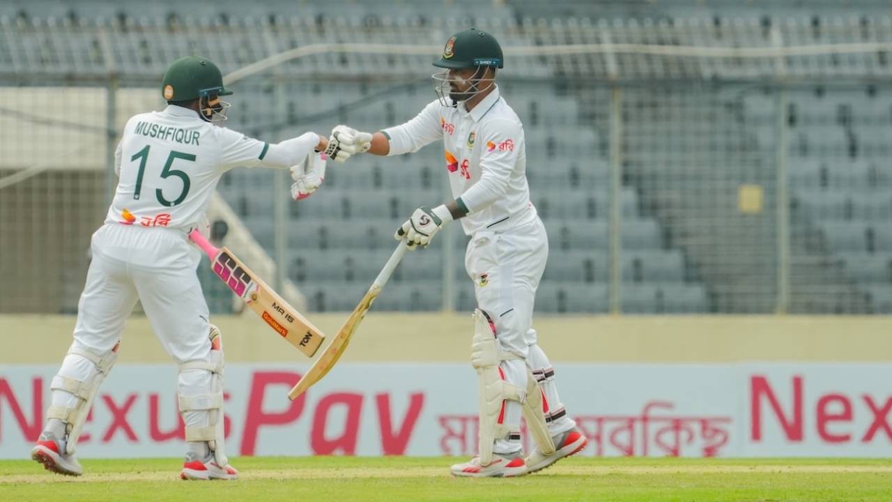 Mushfiqur Rahim Ka Experience Aur Pakistan Ki Purani Kahani: Bangladesh Aiming For 400 Plus Despite Abbas Four Fer