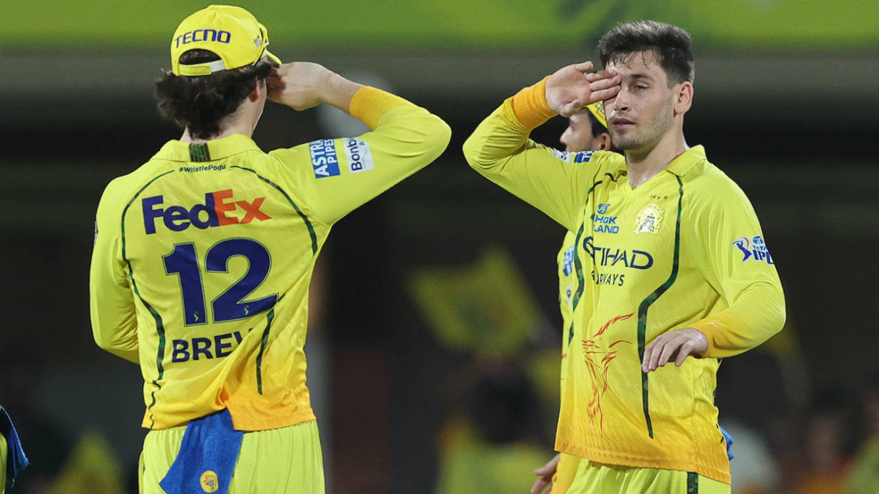 Kya MS Dhoni Ka Farewell Karega Emotional? Chennai Super Kings vs Lucknow Super Giants Ke Beech Hogi Aar-Paar Ki Jung!