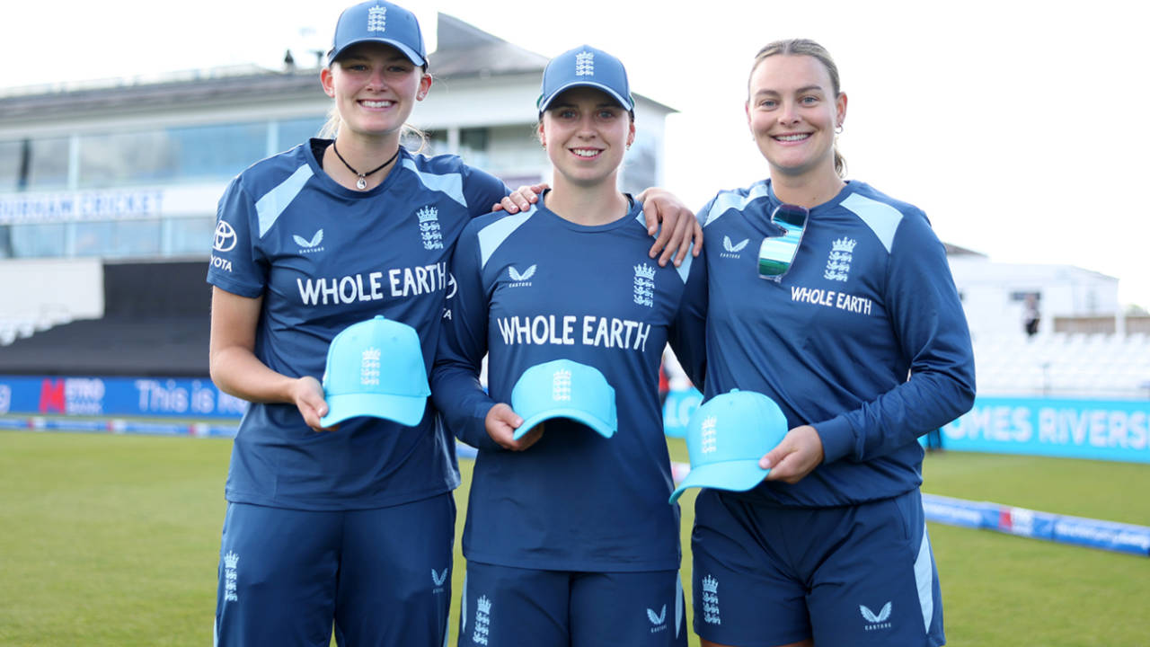 England Women Ka 193 Din Ka Vanvaas Khatam: Teen Naye Sitaaron Ke Saath New Zealand Par Bol Diya Halla